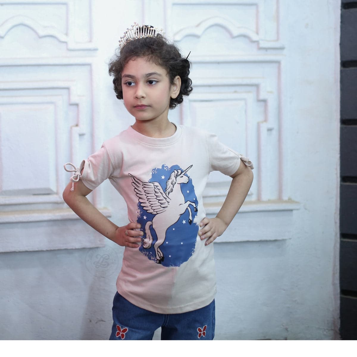 Peach Unicorn Graphic t-shirt